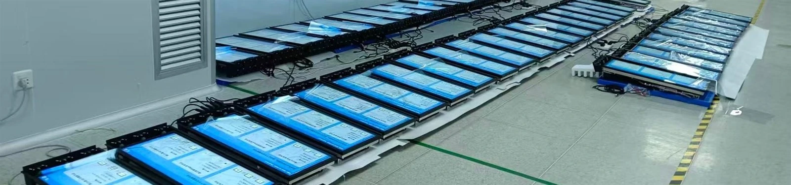 The 37.8 inch Bar Display The 37.8 inch Bar Display